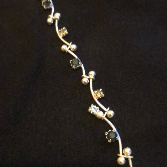 🎉HP🎉🆕💎Blue Stone Flower Patterned Necklace💎 - Picture 3 of 6